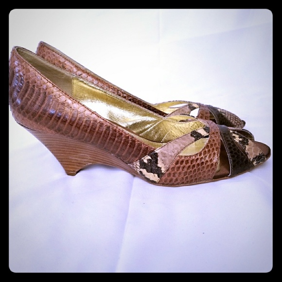Sam Edelman Shoes - Sam Edelman Snake Skin Peep Toe Wedge Sz 9.5